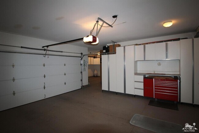 Building Photo - 45456 Box Mountain Road Unit