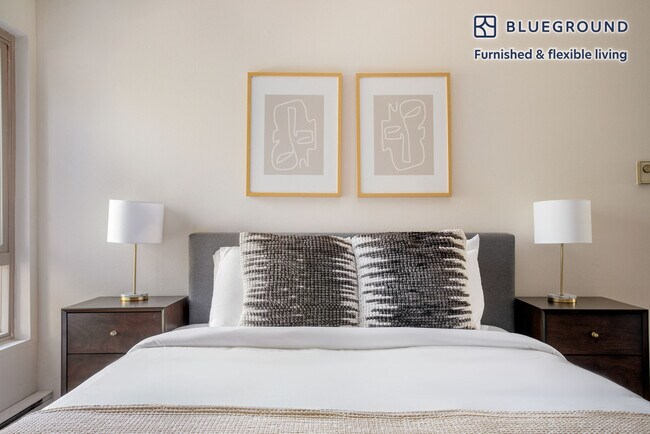 Building Photo - 4025 Via Marina