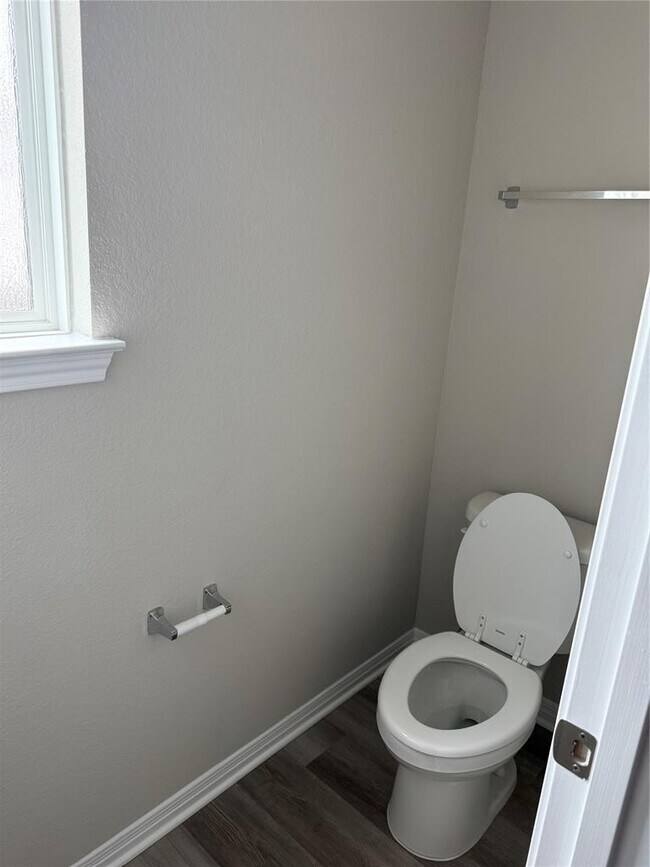 Building Photo - 1850 Settlers Glen Dr