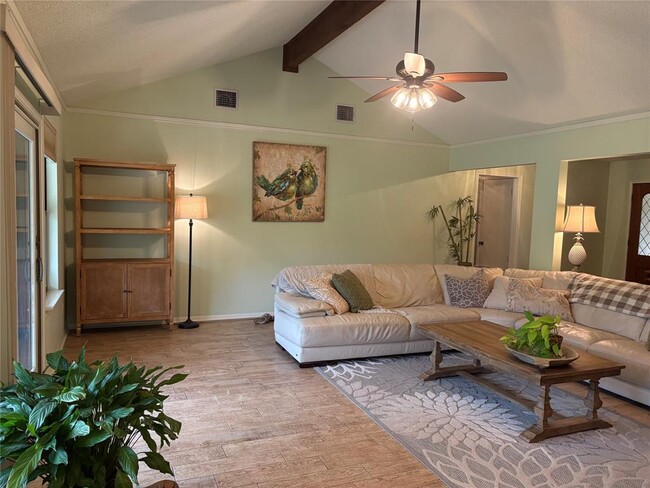 Building Photo - 7745 El Dorado Dr