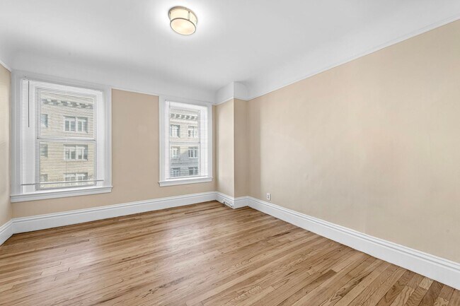 Building Photo - 1115 Polk St