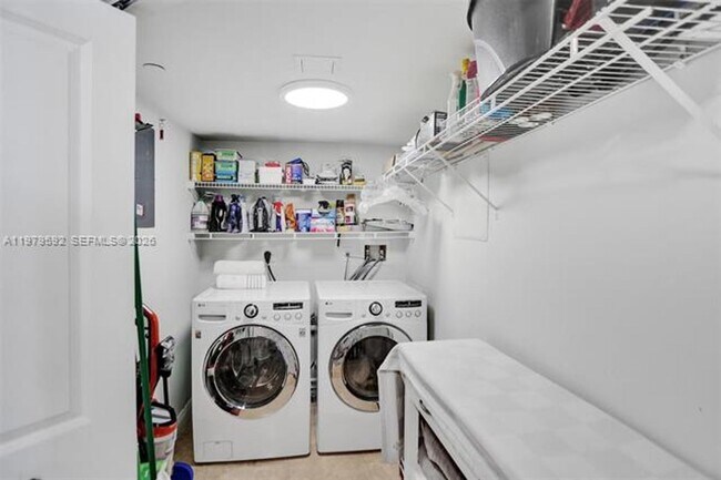 Building Photo - 1250 S Miami Ave