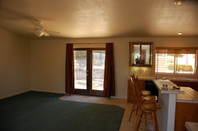 Building Photo - 10375 Spunn Rd