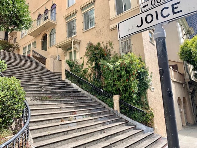 Building Photo - Step into a Piece of San Francisco History...