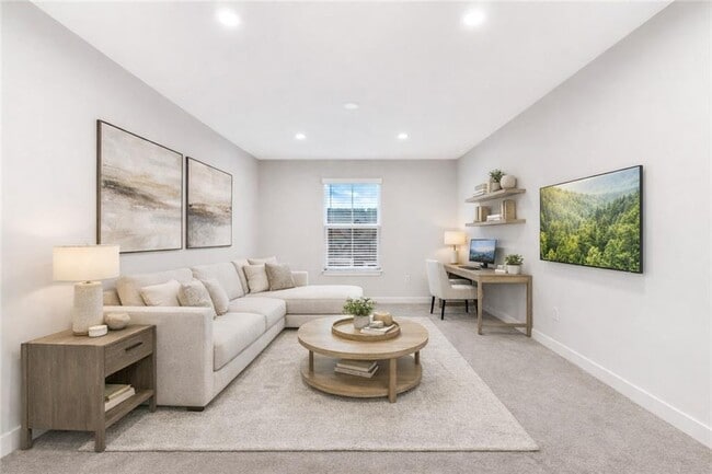 Building Photo - 555 Thatch Ter