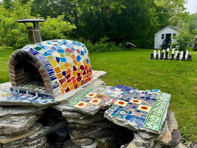 Building Photo - 1357 Canal Rd