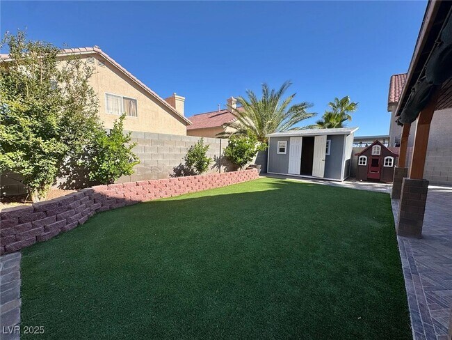 Building Photo - 7962 Traditional Ct