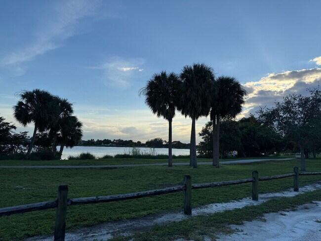 Building Photo - 3362 Cynthia Ln