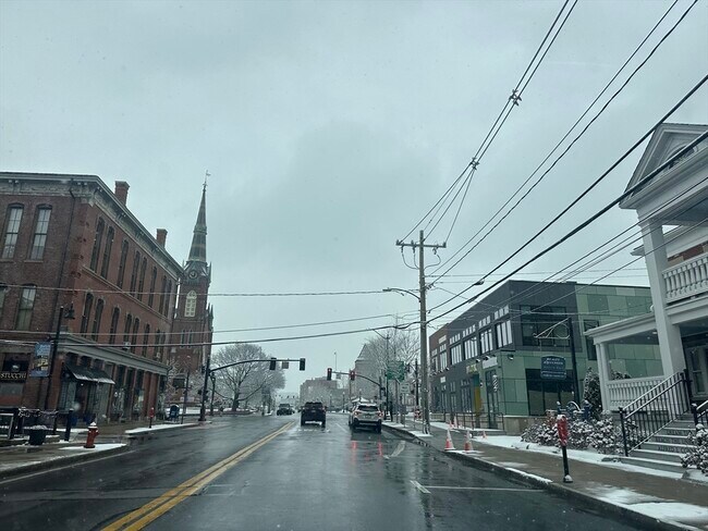 Building Photo - 66 Summer St