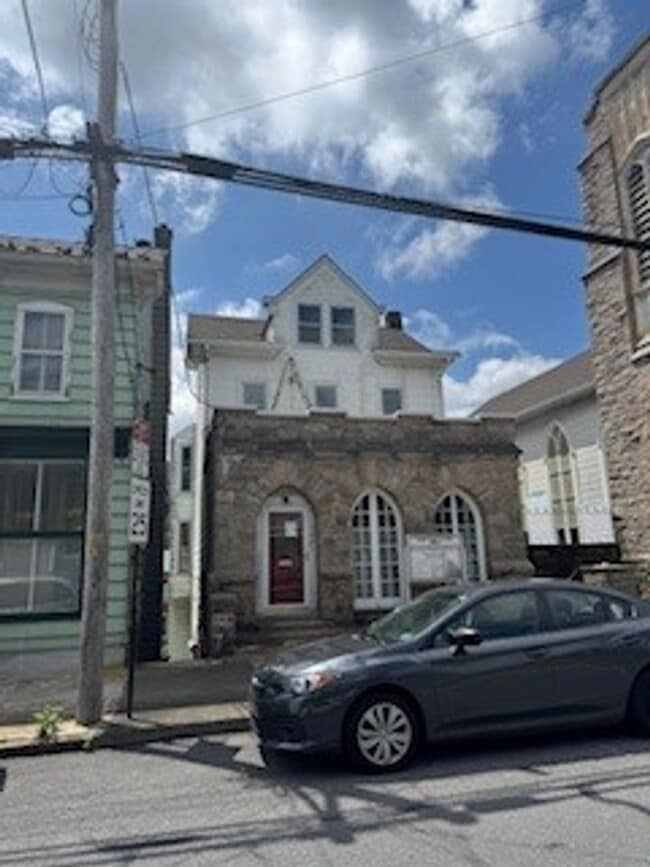 Primary Photo - 1 bedroom 1 bathroom