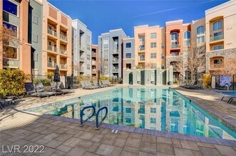 Building Photo - 38 E Serene Ave