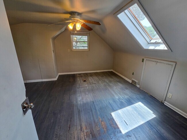 Building Photo - 151 Mahoning Dr