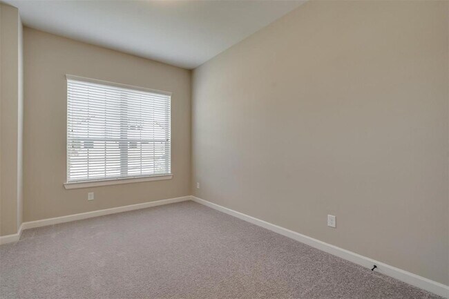 Building Photo - 31866 Grand Arbor Ln