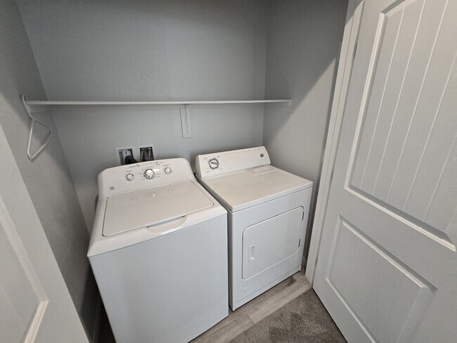 Building Photo - 5846 Steinbeck Vly St