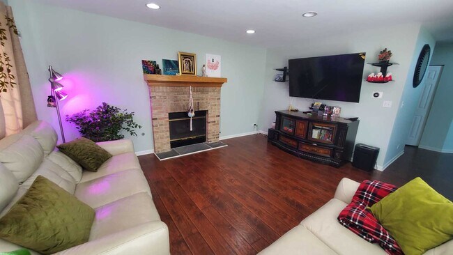 Building Photo - 1289 Estling Ct