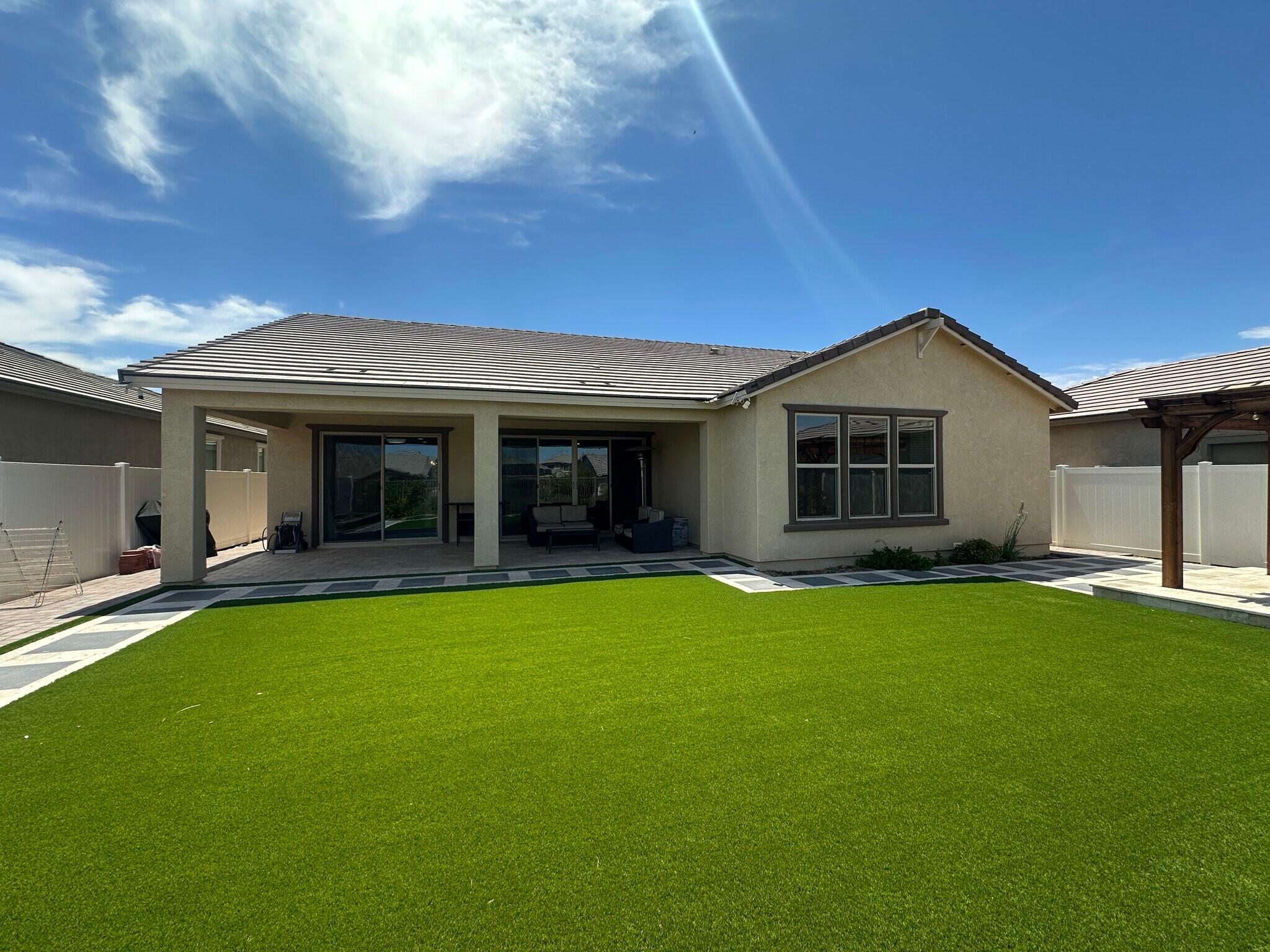 Building Photo - 2518 E Novak Way