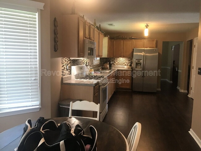 Building Photo - 313 Morning Star Dr