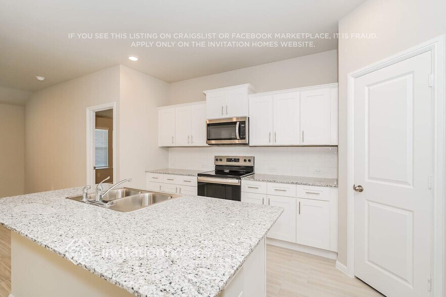 Building Photo - 444 Kaufman Dr