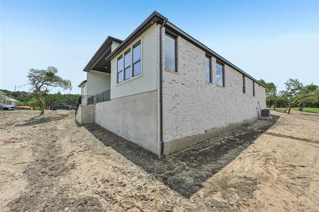Building Photo - 4908 Turquesa Dr