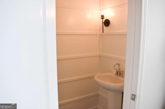 Building Photo - 140 Harlow Cir