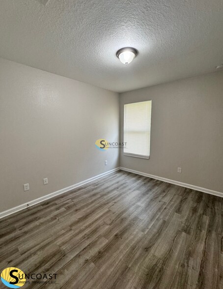 Building Photo - 8329 Homeport Ct