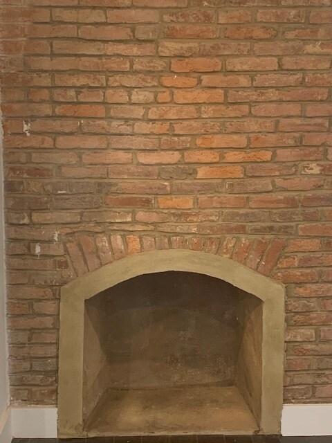 Building Photo - 126 S Market St