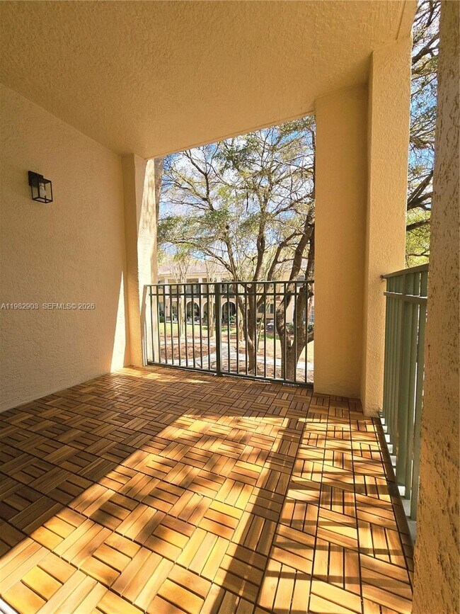 Building Photo - 2564 Centergate Dr