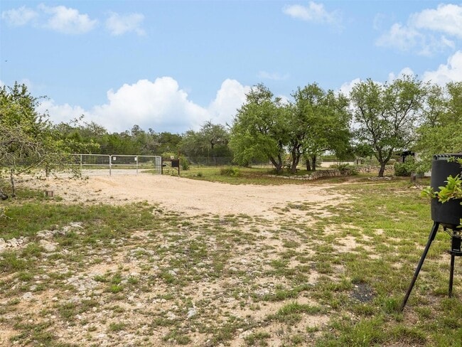 Building Photo - 2591 Spring Valley Dr