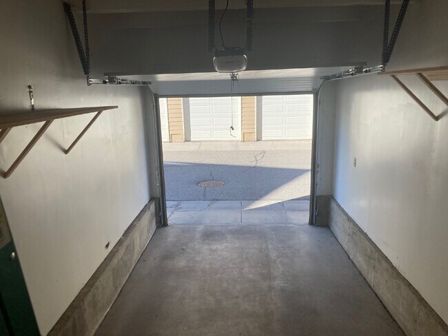 Building Photo - Powderhorn Condo $1850.00 plus fees.