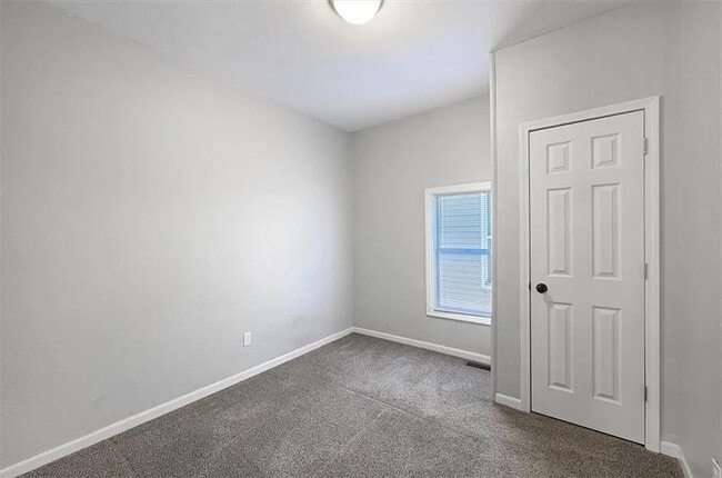 Building Photo - 619 Kiowa St