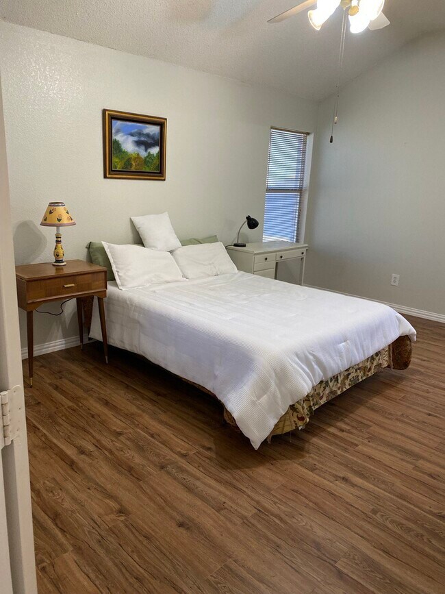 Building Photo - 3136 Braford Dr