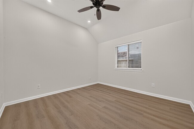 Building Photo - 5607 Granite Falls Ln