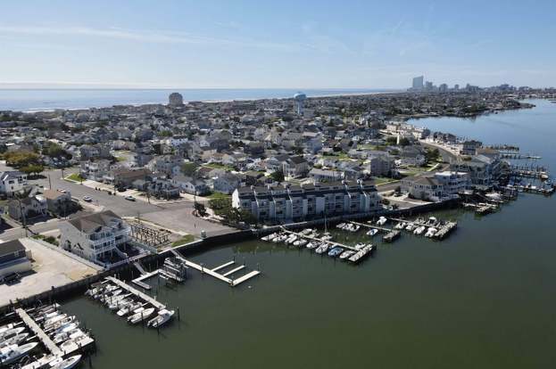 Building Photo - 100 Sheridan Square