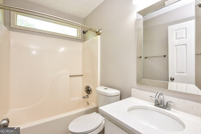 Building Photo - 3005 Ashly Woods Ct