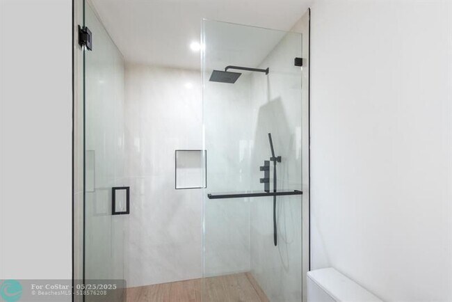 Building Photo - 6505 SW 92nd St