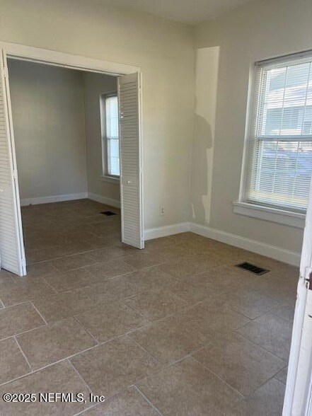 Building Photo - 2654 Post St