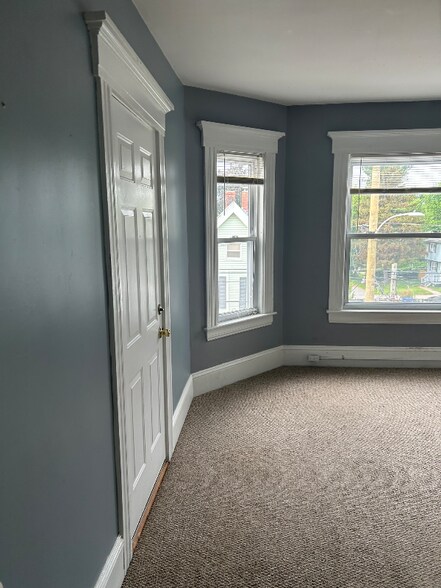 Building Photo - 89 Goffe St