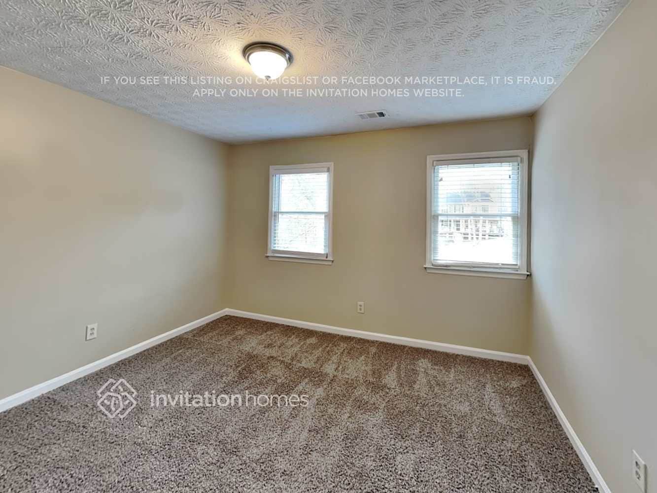 Building Photo - 943 Rockcrest Ct