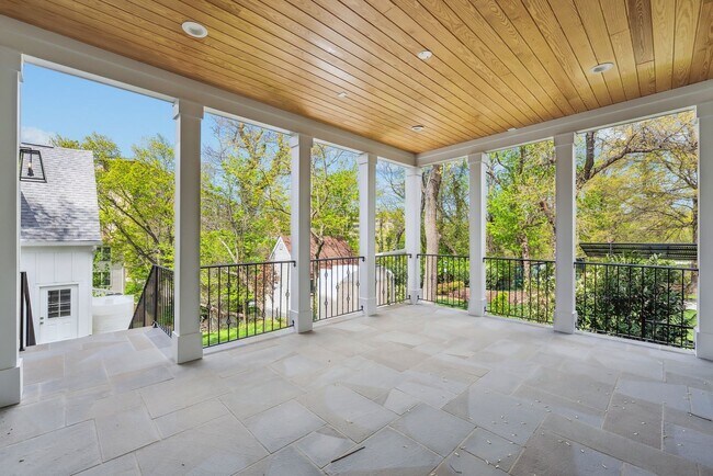 Building Photo - Stunning 2025 New Build