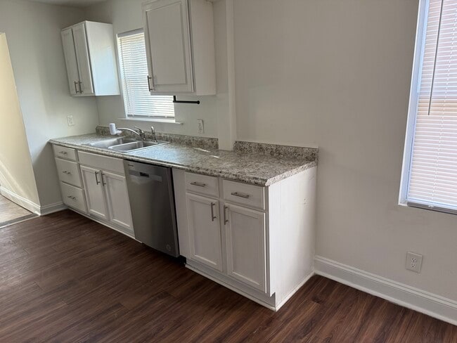 Building Photo - 2301 Lawndale Dr