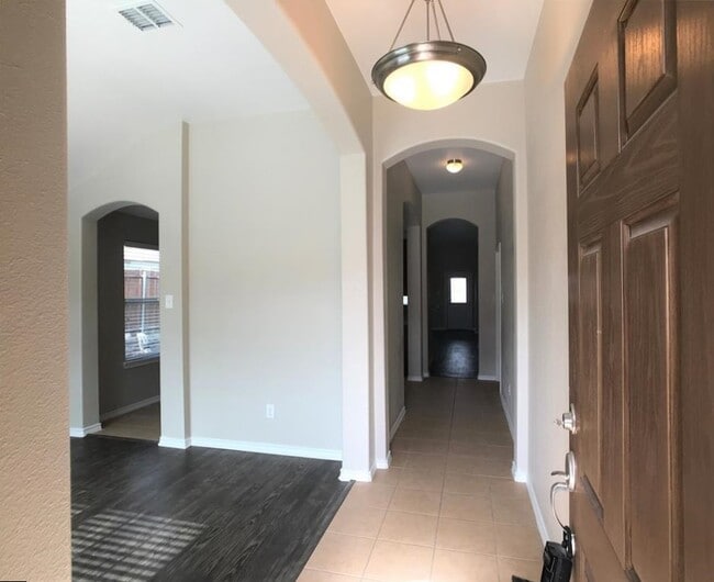 Building Photo - 9952 Mt Pheasant Rd