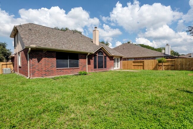 Building Photo - 16023 Williwaw Dr