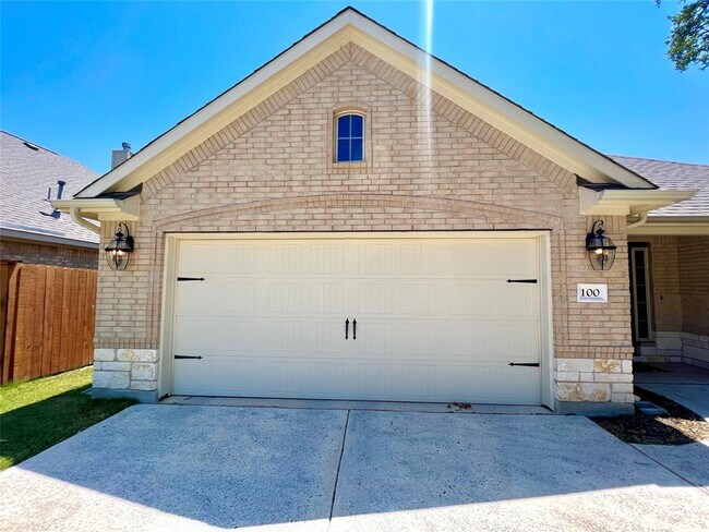 Building Photo - 100 Red Granite Rd