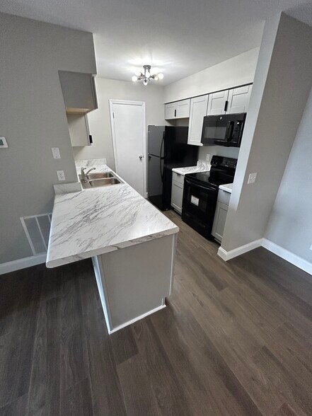 Building Photo - 112 Prescott Pl