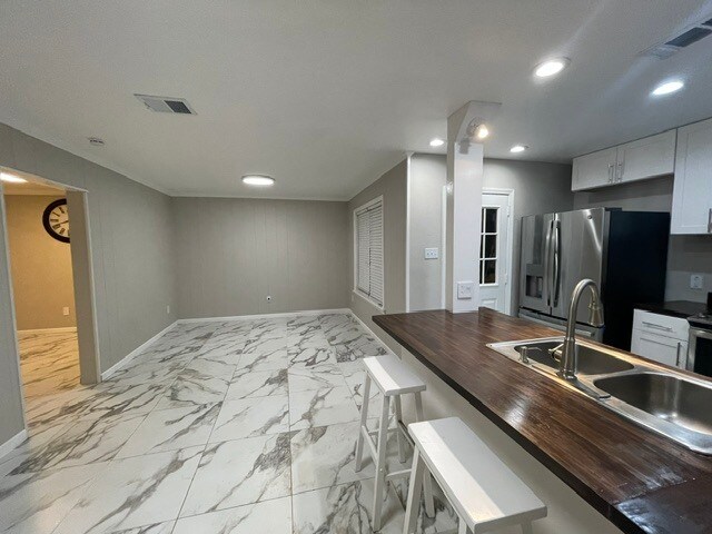 Building Photo - 10327 Loma Vista Dr