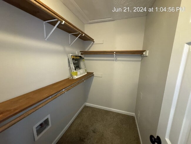 Building Photo - 5032 Shimmer Dr