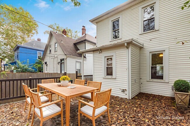 Building Photo - Perfect home in the heart of a great commu...