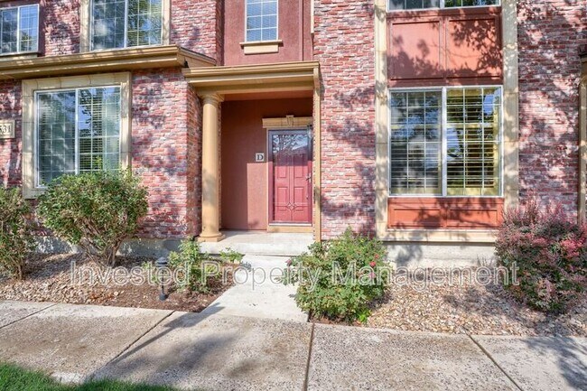 Building Photo - 9531 Cedarhurst Ln