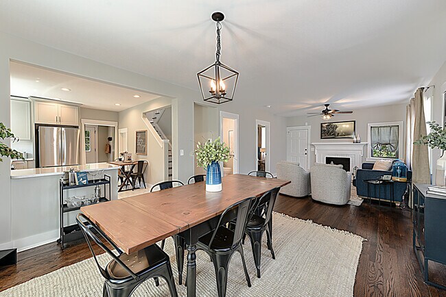 Dining table seats 8 - 2118 Market St