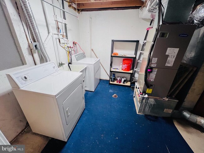 Building Photo - 305 Gundry Dr